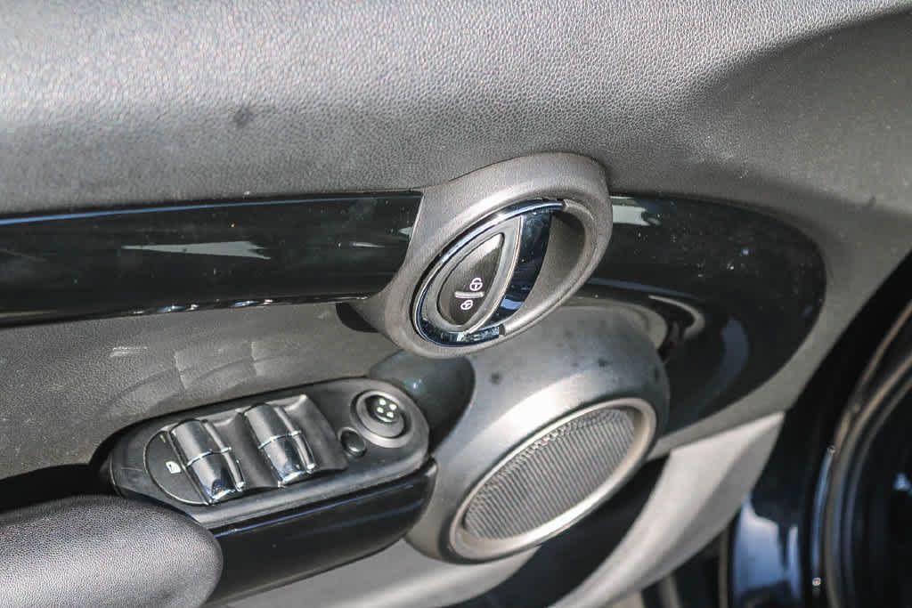 Used 2015 MINI Cooper S FWD image 22