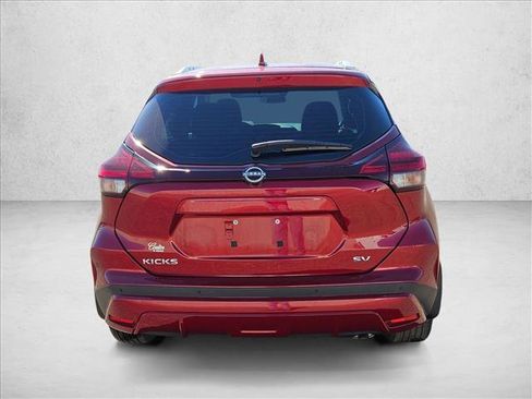 Used 2022 Nissan Kicks SV image 6