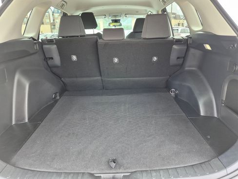 Used 2025 Toyota RAV4 XLE AWD/4WD image 30