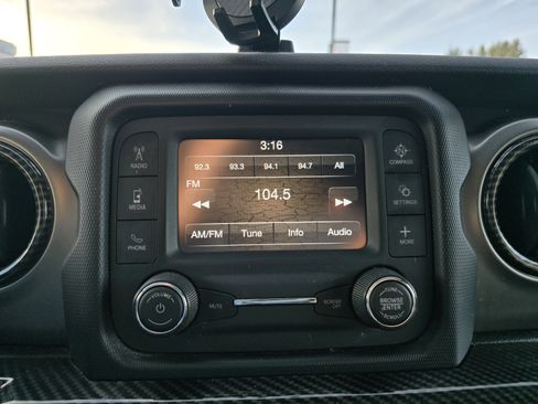 Used 2020 Jeep Gladiator Sport w/ Quick Order Package 24S image 23