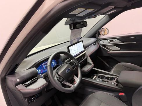 Used 2025 Ford Explorer ST AWD/4WD image 16