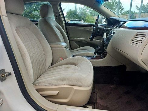 Used 2008 Buick Lucerne CX image 17