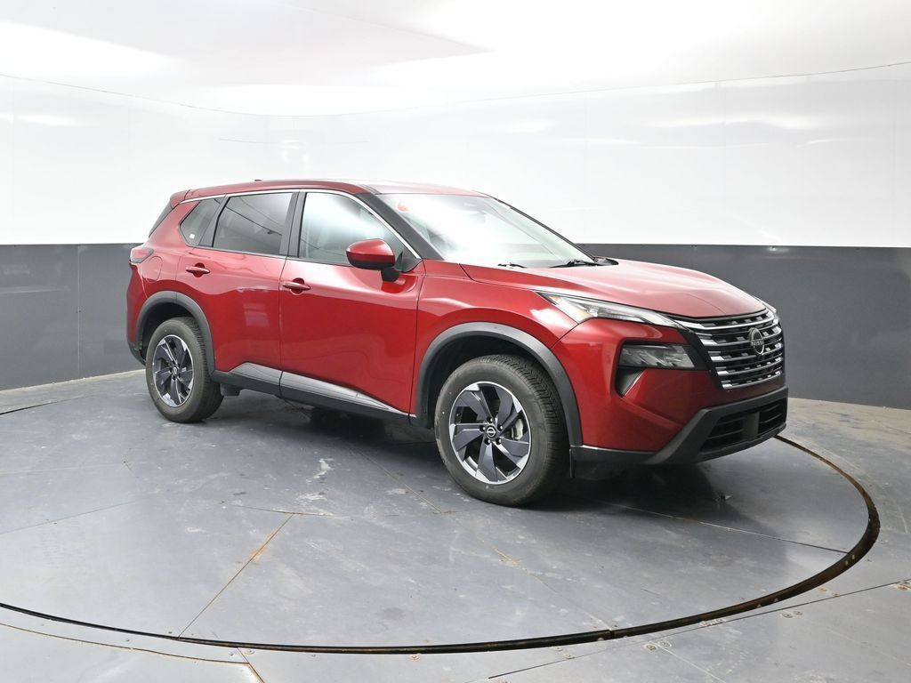 Used 2025 Nissan Rogue SV FWD image 1