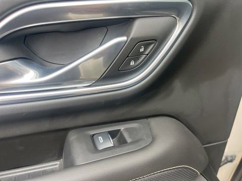 Used 2024 Chevrolet Tahoe Premier w/ Advanced Technology Package image 38