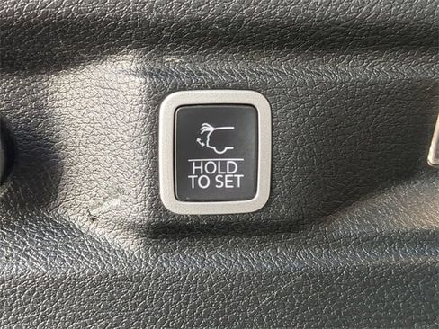 Used 2021 Jeep Grand Cherokee L Limited image 15