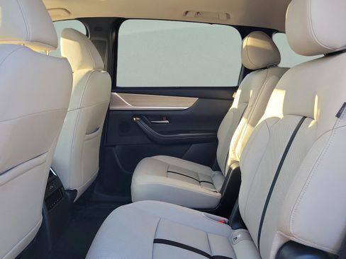 Used 2025 MAZDA CX-90 3.3 Turbo w/ Preferred Package image 14