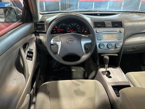 Used 2009 Toyota Camry LE image 18