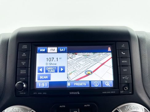 Used 2015 Jeep Wrangler Unlimited Rubicon AWD/4WD image 17