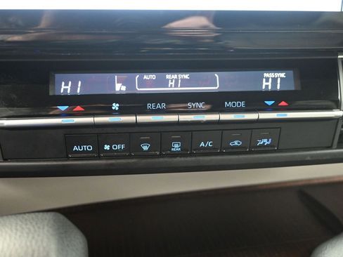 Used 2024 Toyota Sienna LE image 20