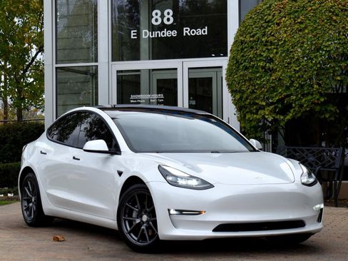 Used 2021 Tesla Model 3 Long Range image 2