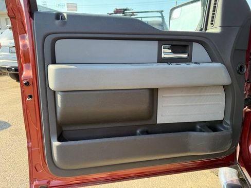 Used 2014 Ford F150 XLT w/ Equipment Group 302A Luxury AWD/4WD image 11