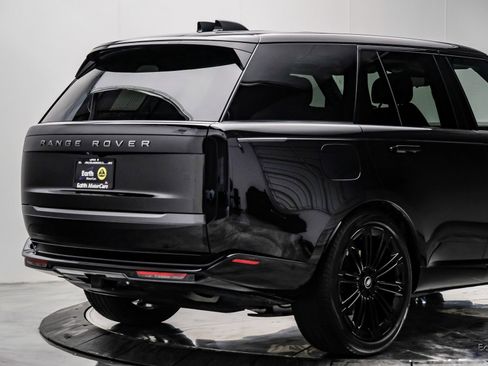 Used 2024 Land Rover Range Rover SE image 13
