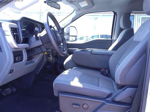 Used 2025 Ford F250 XLT AWD/4WD image 7