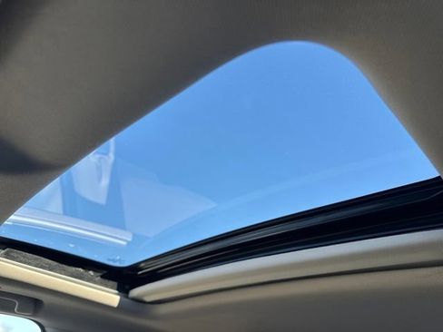 Used 2023 Honda CR-V EX image 13