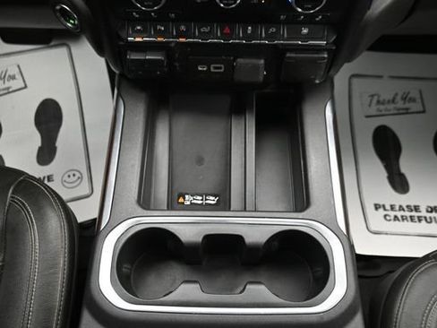Used 2019 GMC Sierra 1500 SLT w/ SLT Premium Plus Package AWD/4WD image 21