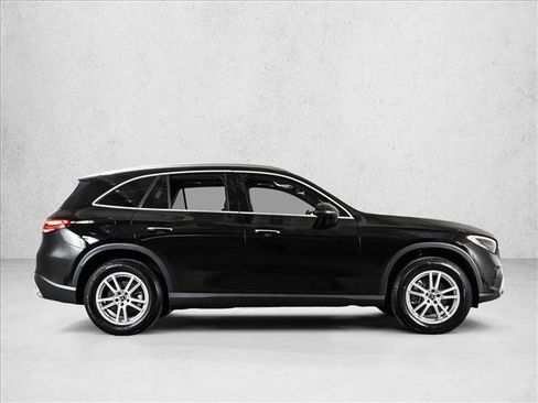 Certified 2023 Mercedes-Benz GLC 300 4MATIC image 4