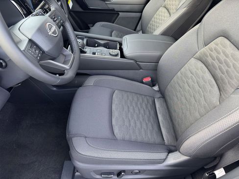 New 2026 Nissan Pathfinder SV image 12