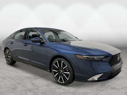 New 2025 Honda Accord Touring image 9