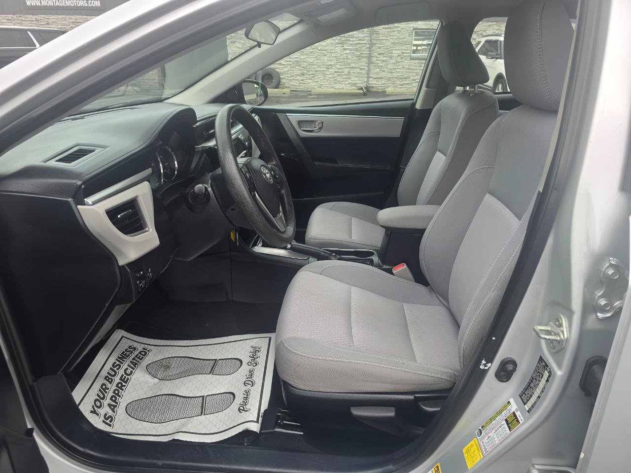 Used 2014 Toyota Corolla LE FWD image 12