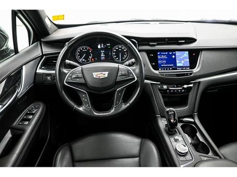 Certified 2022 Cadillac XT5 Premium Luxury FWD image 27