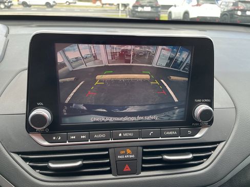 Certified 2025 Nissan Altima 2.5 S image 16