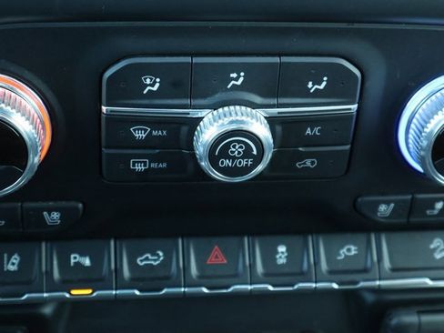 Used 2020 GMC Sierra 2500 AT4 w/ Technology Package image 29