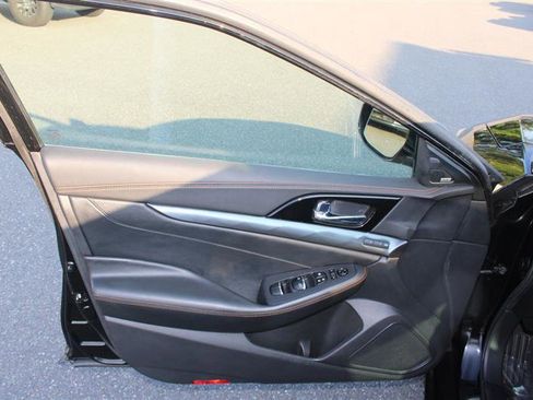 Used 2021 Nissan Maxima SR w/ Sport Mat Group image 11