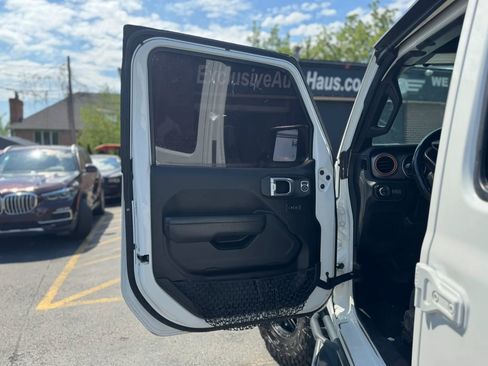 Used 2020 Jeep Gladiator Mojave AWD/4WD image 38