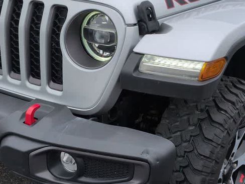 Used 2022 Jeep Wrangler Unlimited Rubicon w/ LED Lighting Group AWD/4WD image 11