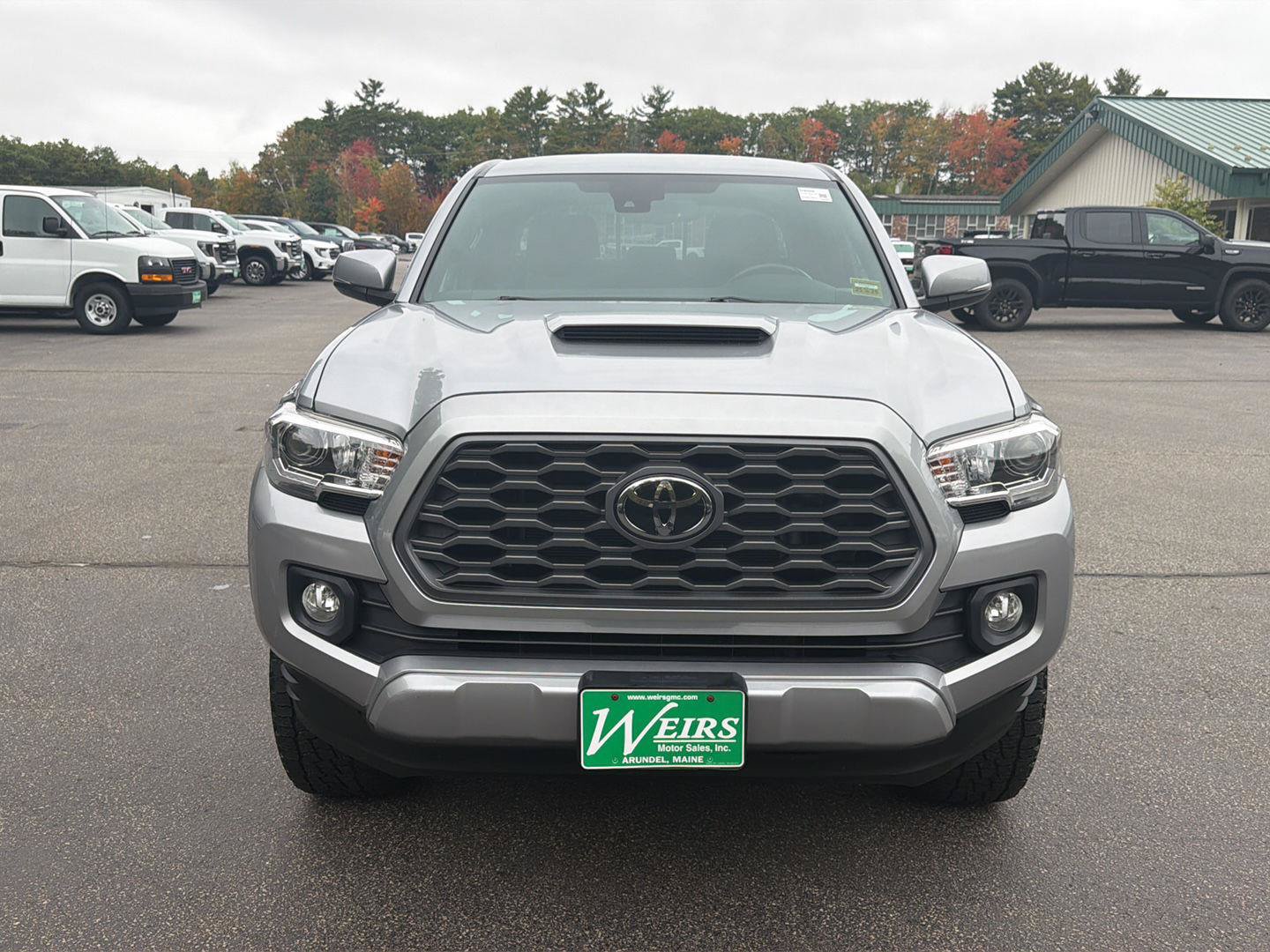 Used 2020 Toyota Tacoma TRD Sport w/ Technology Package AWD/4WD image 8