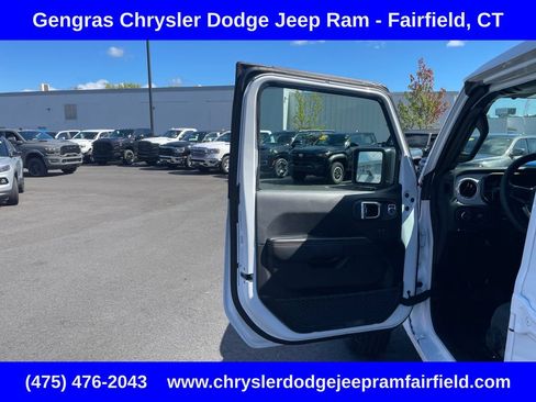 Certified 2025 Jeep Wrangler Unlimited Sahara w/ Safety Group AWD/4WD image 43