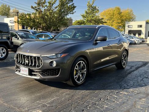 Used 2017 Maserati Levante w/ Luxury Package image 1