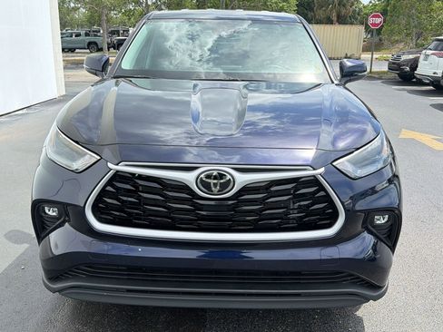 Used 2025 Toyota Highlander LE image 6