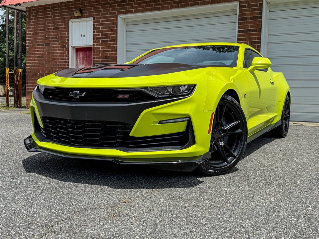 Used 2021 Chevrolet Camaro SS RWD image 7