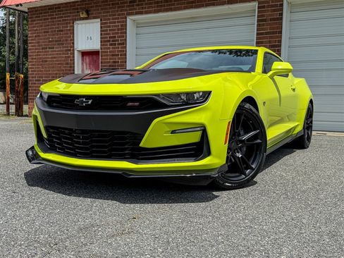 Used 2021 Chevrolet Camaro SS RWD image 7