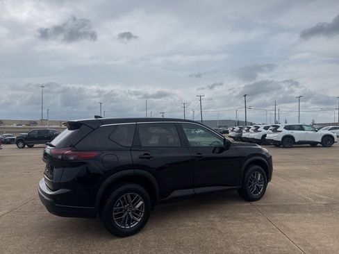 Certified 2024 Nissan Rogue S image 27