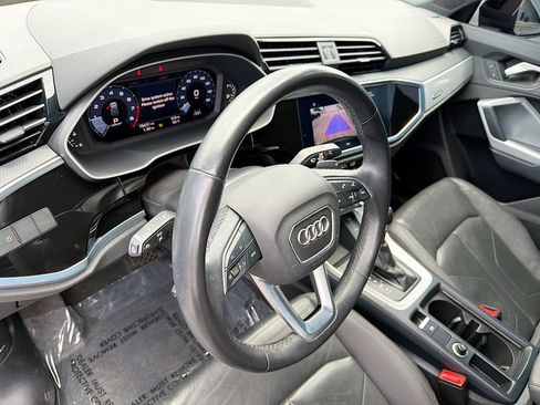 Used 2021 Audi Q3 2.0T Premium w/ Convenience Package AWD/4WD image 25