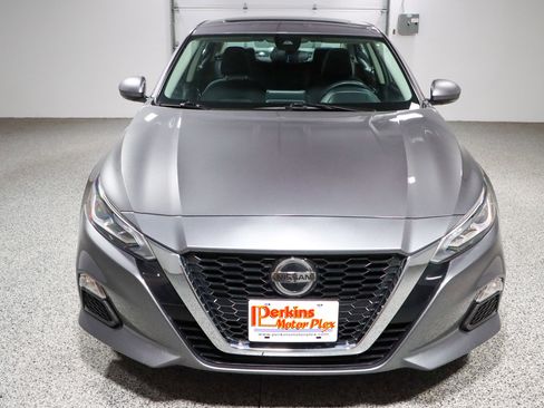 Used 2021 Nissan Altima 2.5 SV w/ SV Premium Package FWD image 4