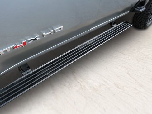 Used 2024 GMC Sierra 2500 AT4X w/ AT4X AEV Edition image 11