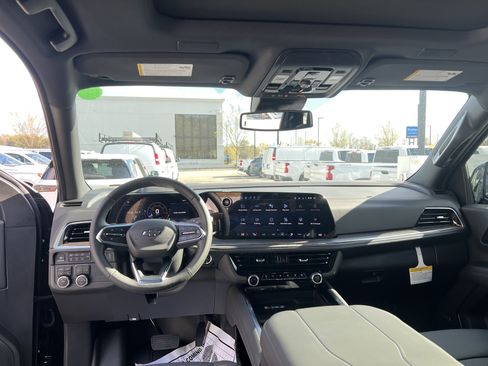 New 2026 Chevrolet Suburban Z71 w/ Comfort Package image 33