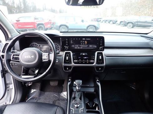 Used 2022 Kia Sorento S image 20