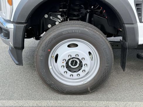 New 2026 Ford F550 4x4 Supercab Super Duty image 7