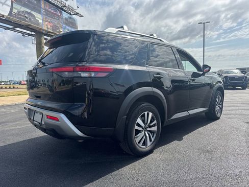Used 2023 Nissan Pathfinder SL w/ Lighting Package (N92) AWD/4WD image 6