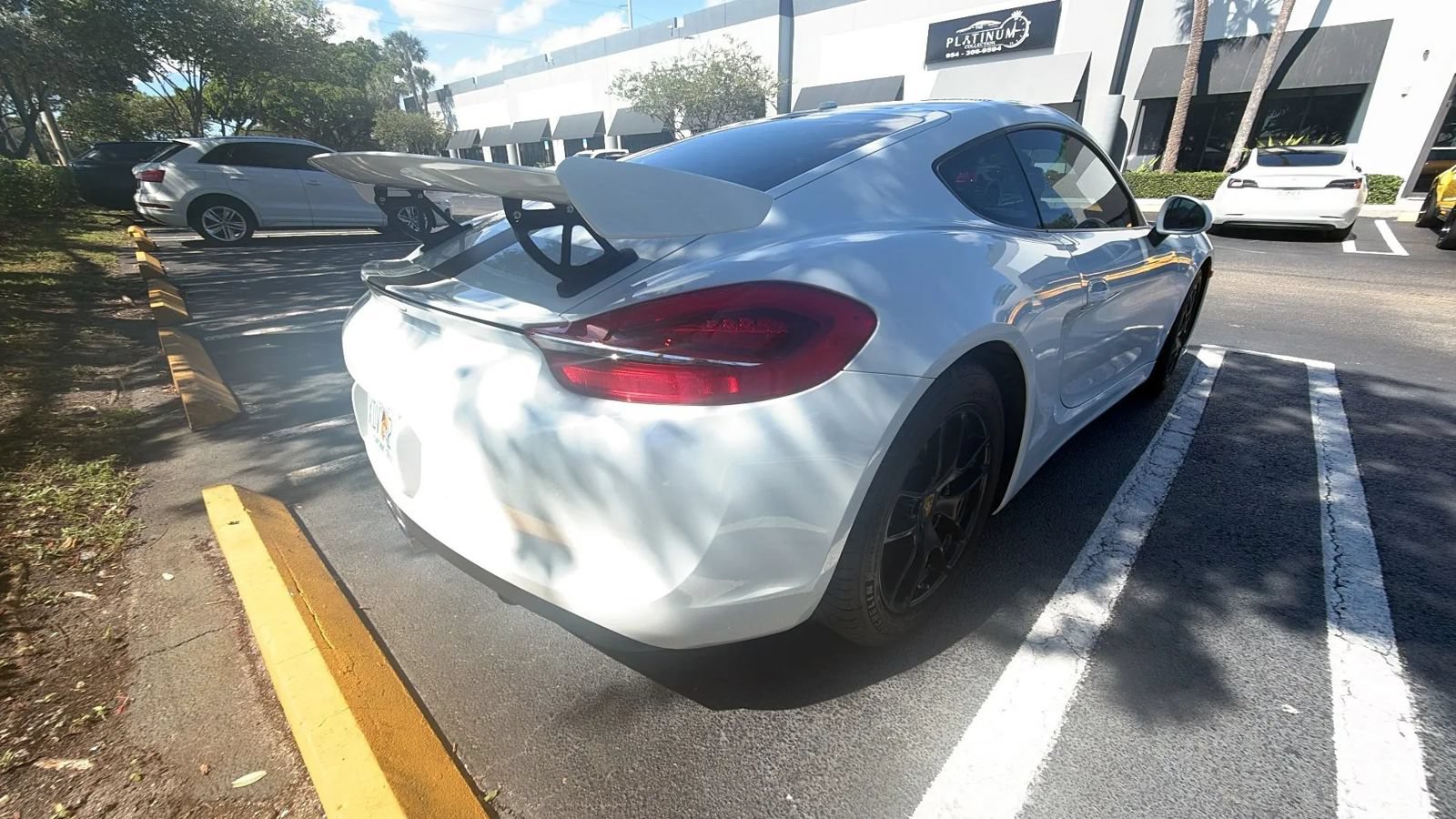 Used 2016 Porsche Cayman RWD image 5