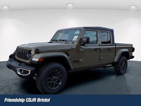 New 2026 Jeep Gladiator Sport image 1