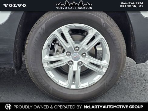 Used 2024 GMC Terrain SLE w/ Driver Convenience Package FWD image 29