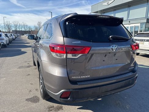 Used 2017 Toyota Highlander XLE image 7