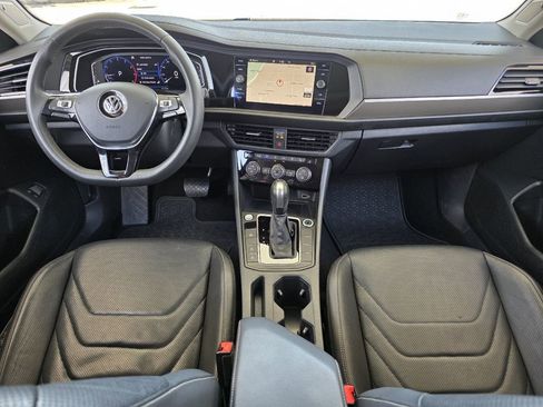 Used 2020 Volkswagen Jetta SEL Premium image 9