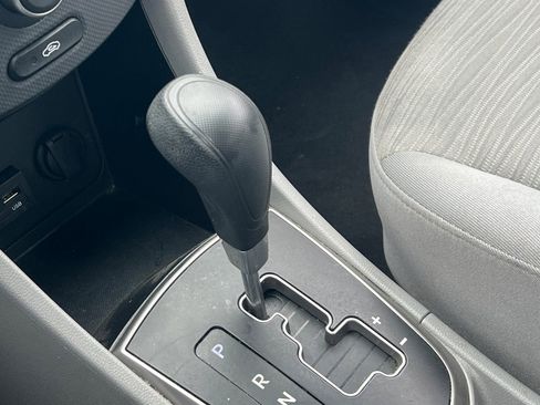 Used 2016 Hyundai Accent SE image 16