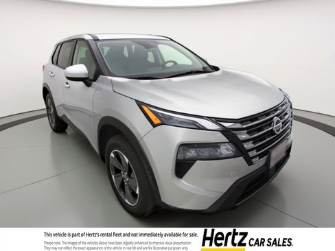 Used 2025 Nissan Rogue SV image 1